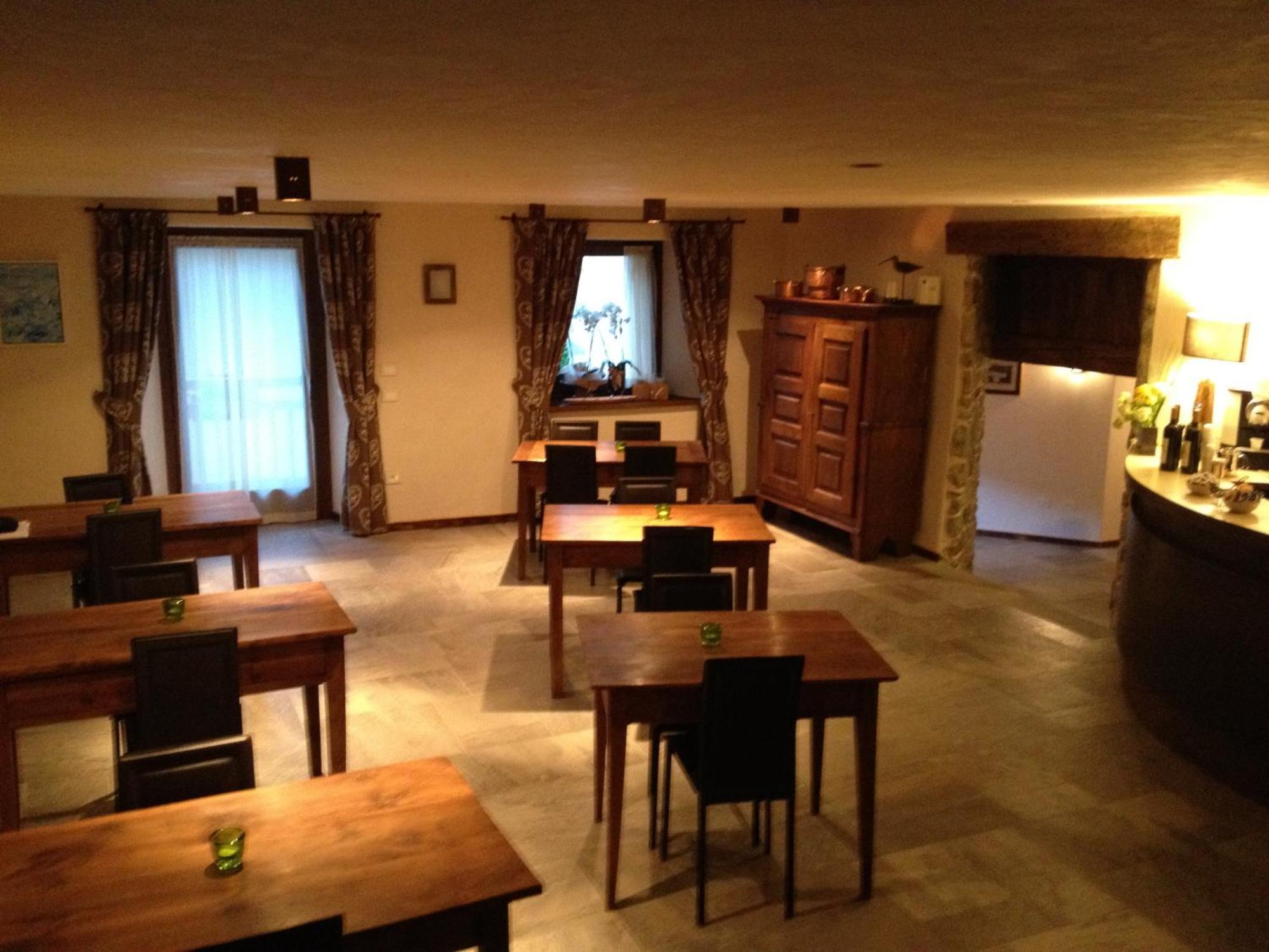 ホテル Le Petit Relais ヴァルペッリネ エクステリア 写真